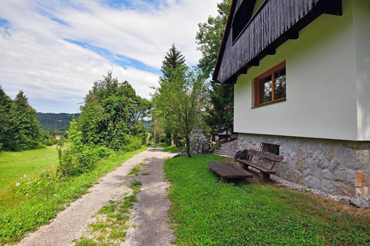 Vila Forest House Vrhnika Exteriér fotografie