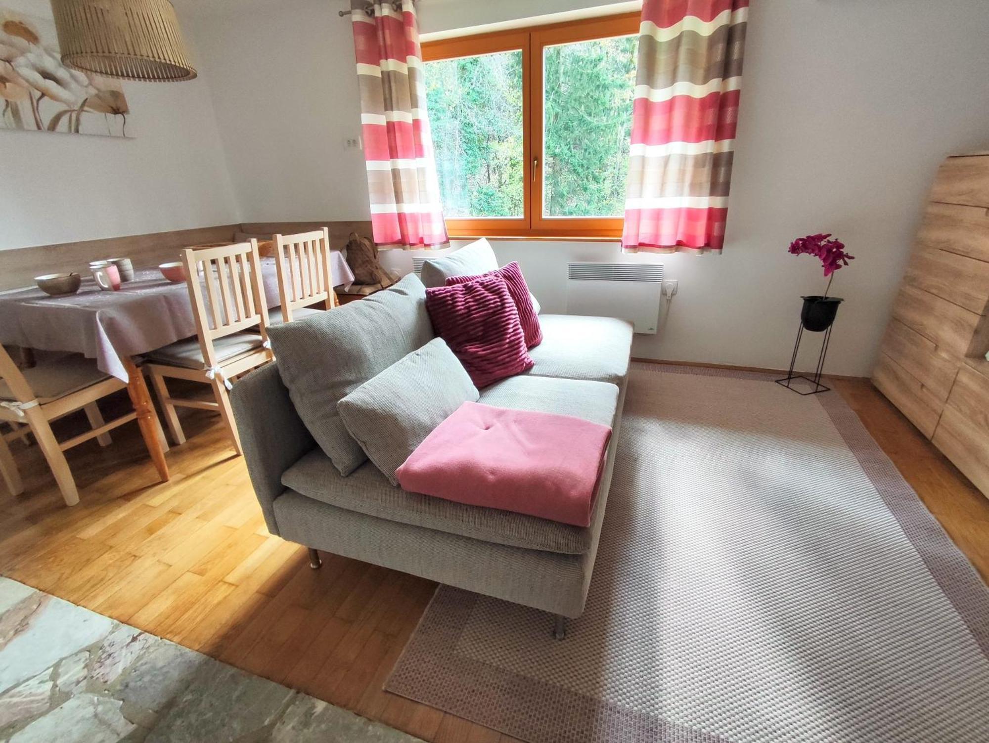 Vila Forest House Vrhnika Exteriér fotografie
